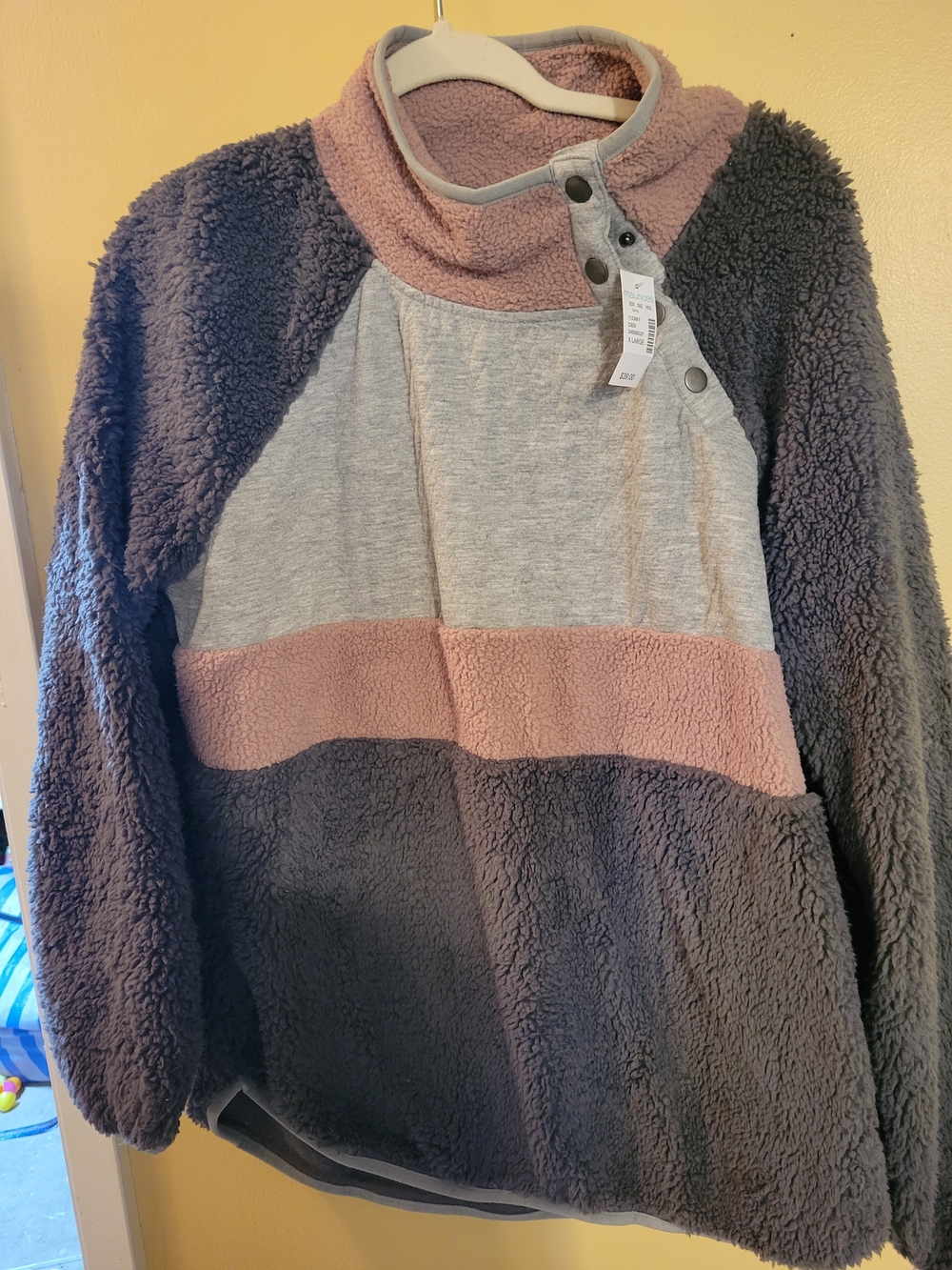 Cozy Colorblock Sherpa Pullover Sweater - Pink and Gray